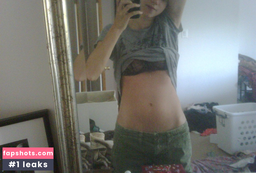 Zoe Kazan gallery photo #86