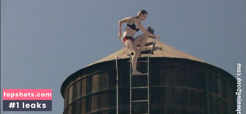 Zoë Lescaze gallery photo #3