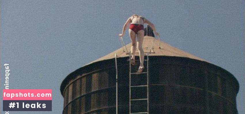 Zoë Lescaze gallery photo #7