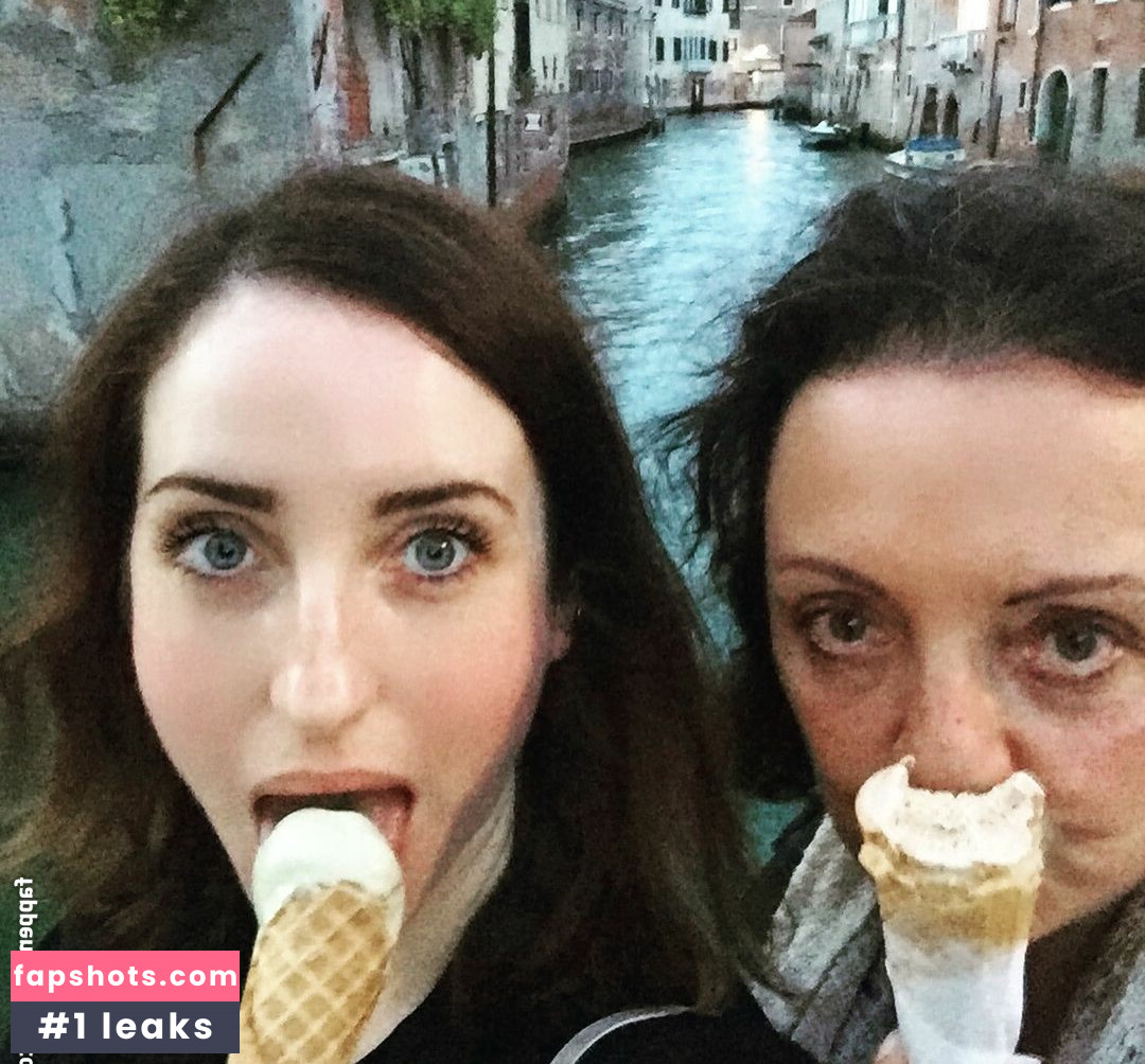 Zoe Lister-Jones gallery photo #14