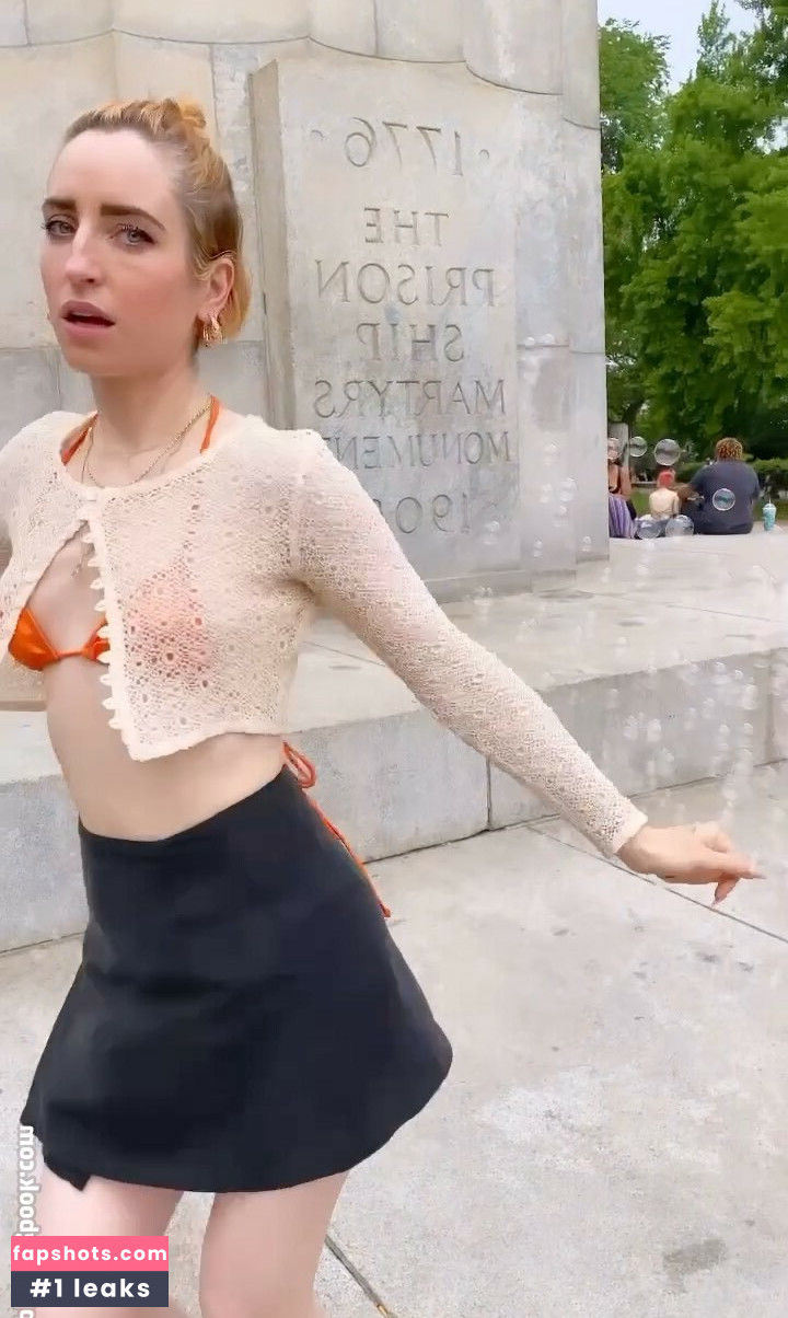 Zoe Lister-Jones gallery photo #15