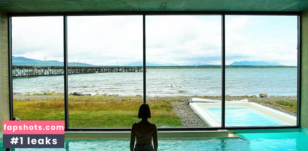 Zoe Lister-Jones gallery photo #22