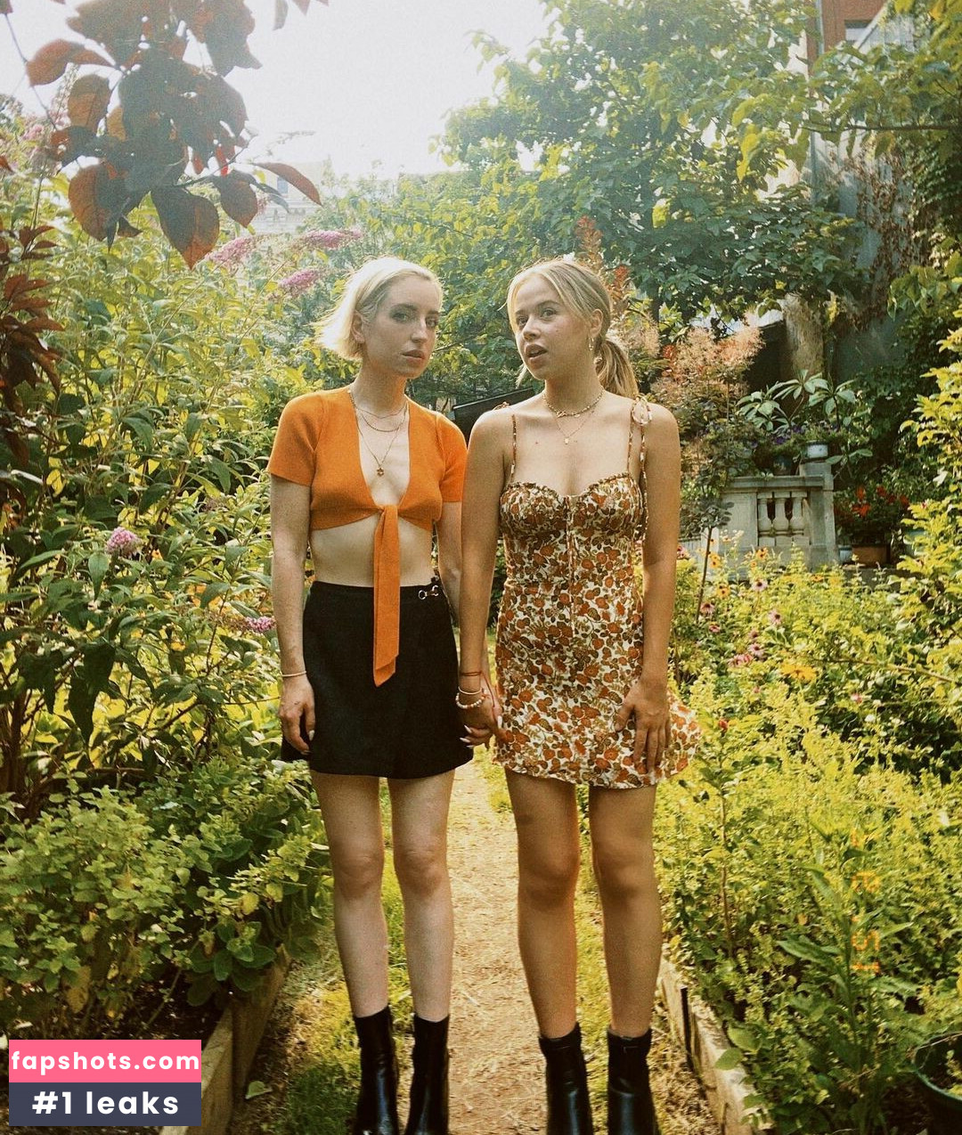 Zoe Lister-Jones nude babe gallery