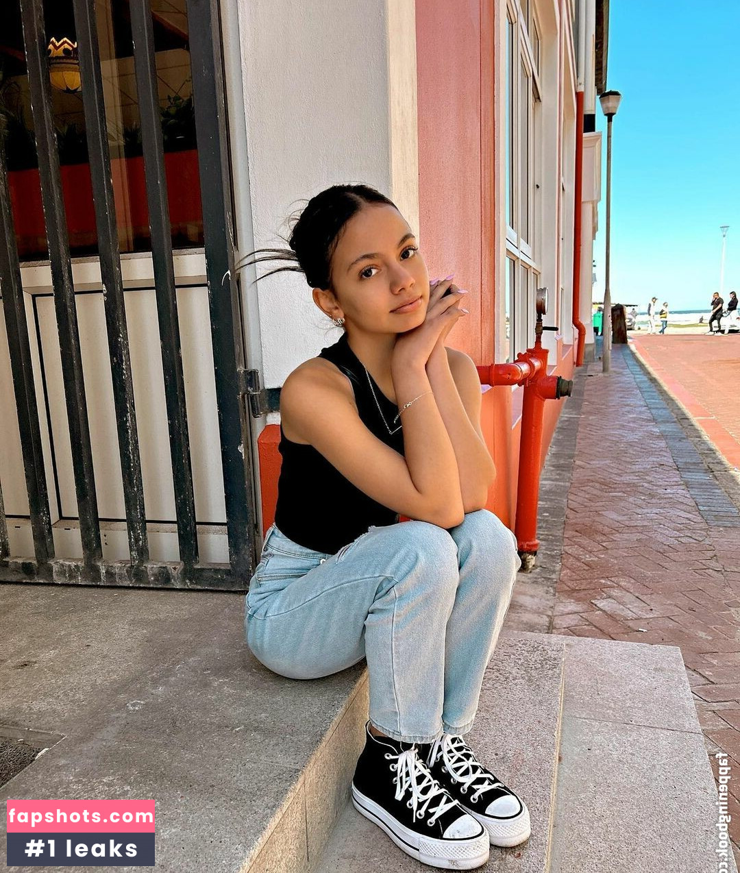 Zoe Manoek Nude Leaks OnlyFans Photos #4 - Fapshots