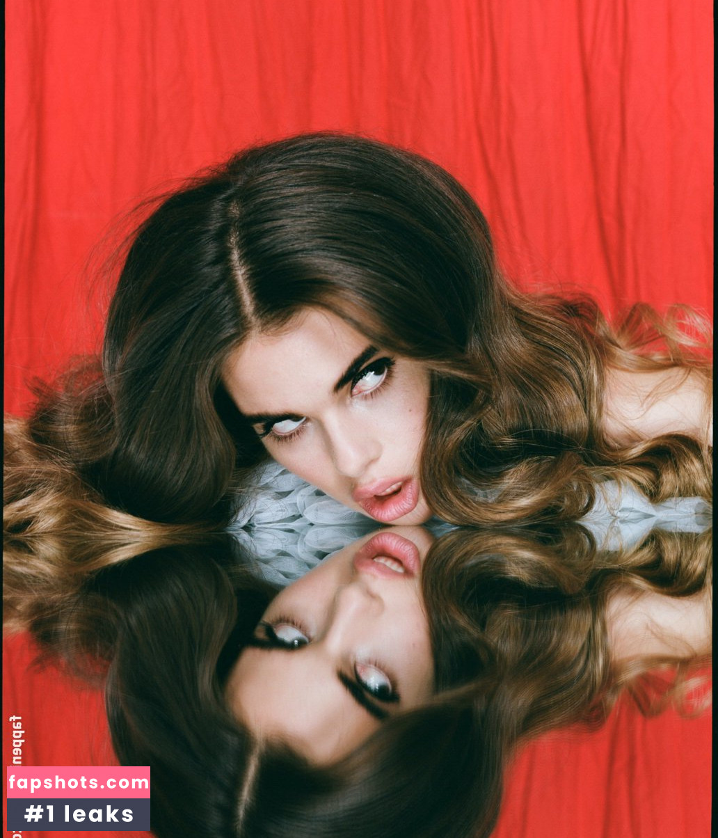 Zoe Mantzakanis gallery photo #19