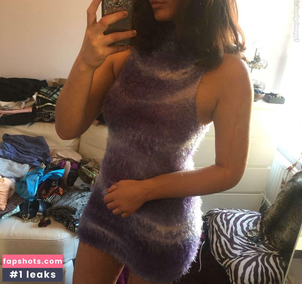 Zoe Myers gallery photo #17