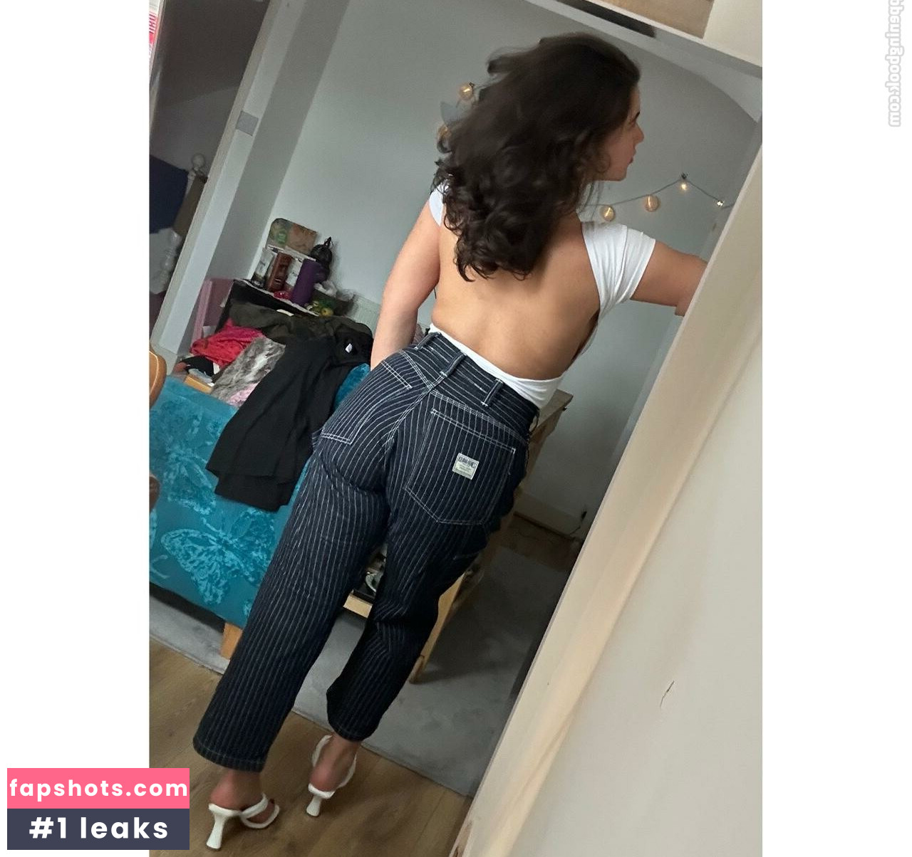 Zoe Myers gallery photo #4