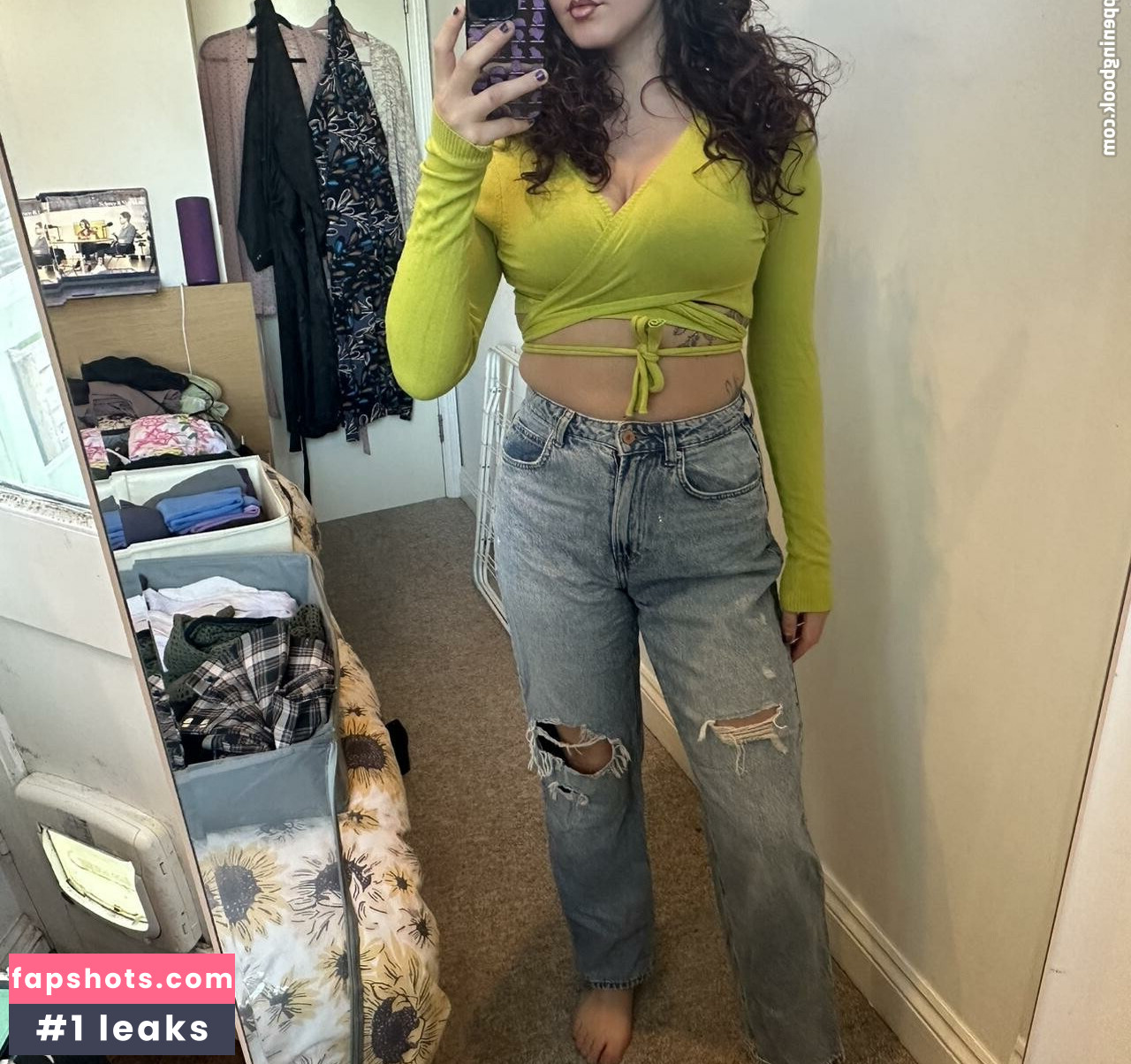 Zoe Myers gallery photo #6