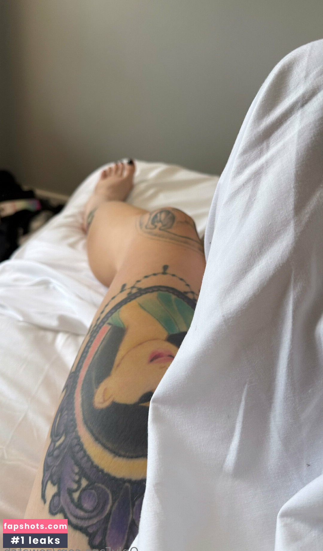 Zoe O'Neill gallery photo #26