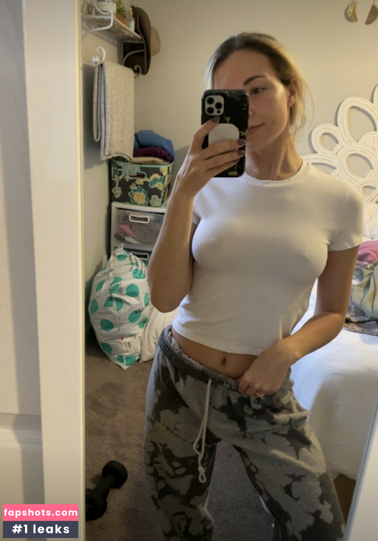 Zoe Pugh gallery photo #37