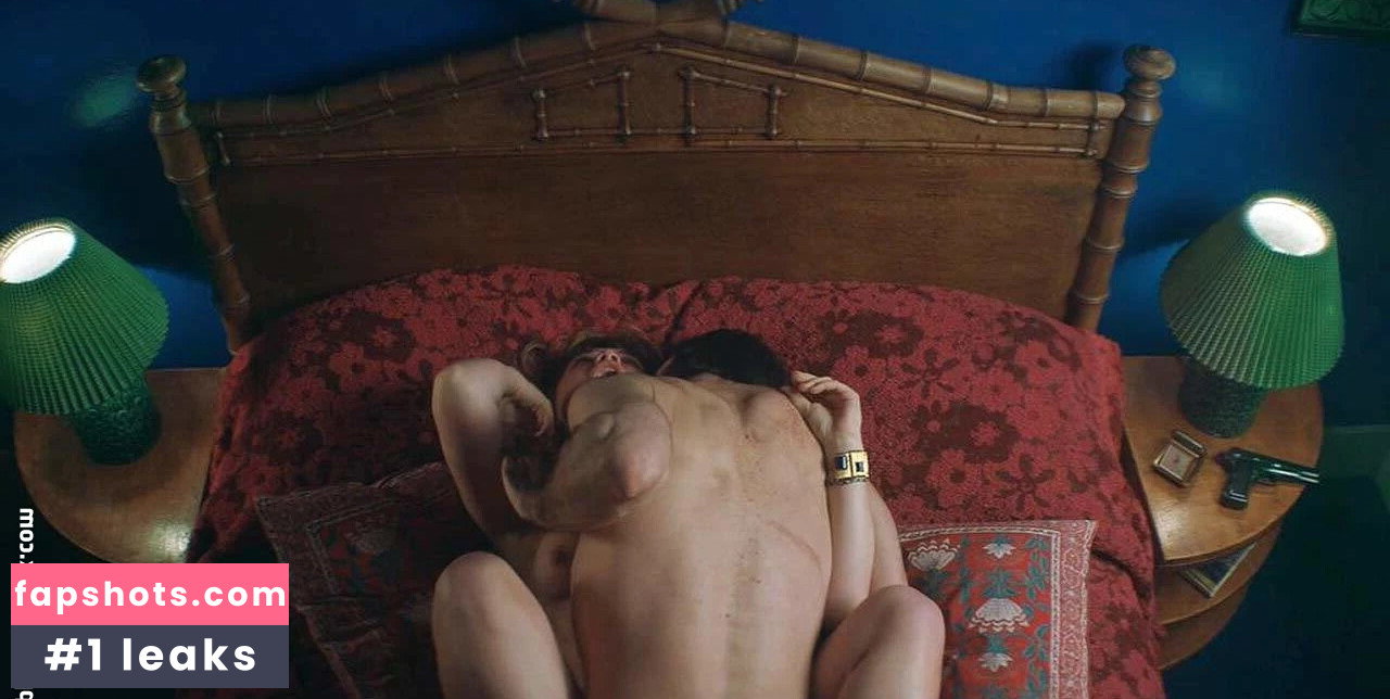 Zoe Pugh gallery photo #7