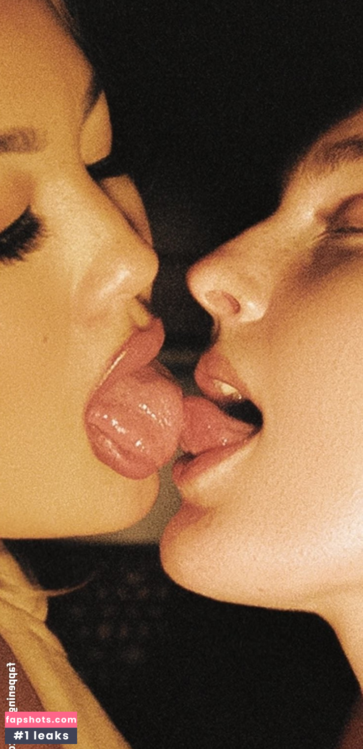 Zoë Rose gallery photo #29