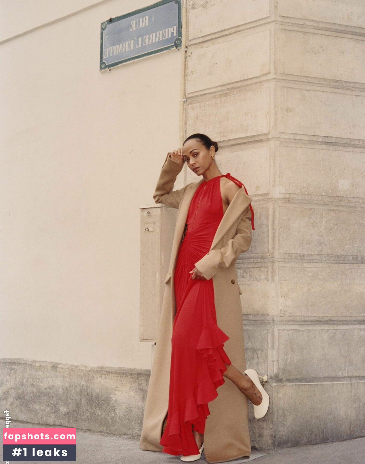 Zoe Saldana gallery photo #105