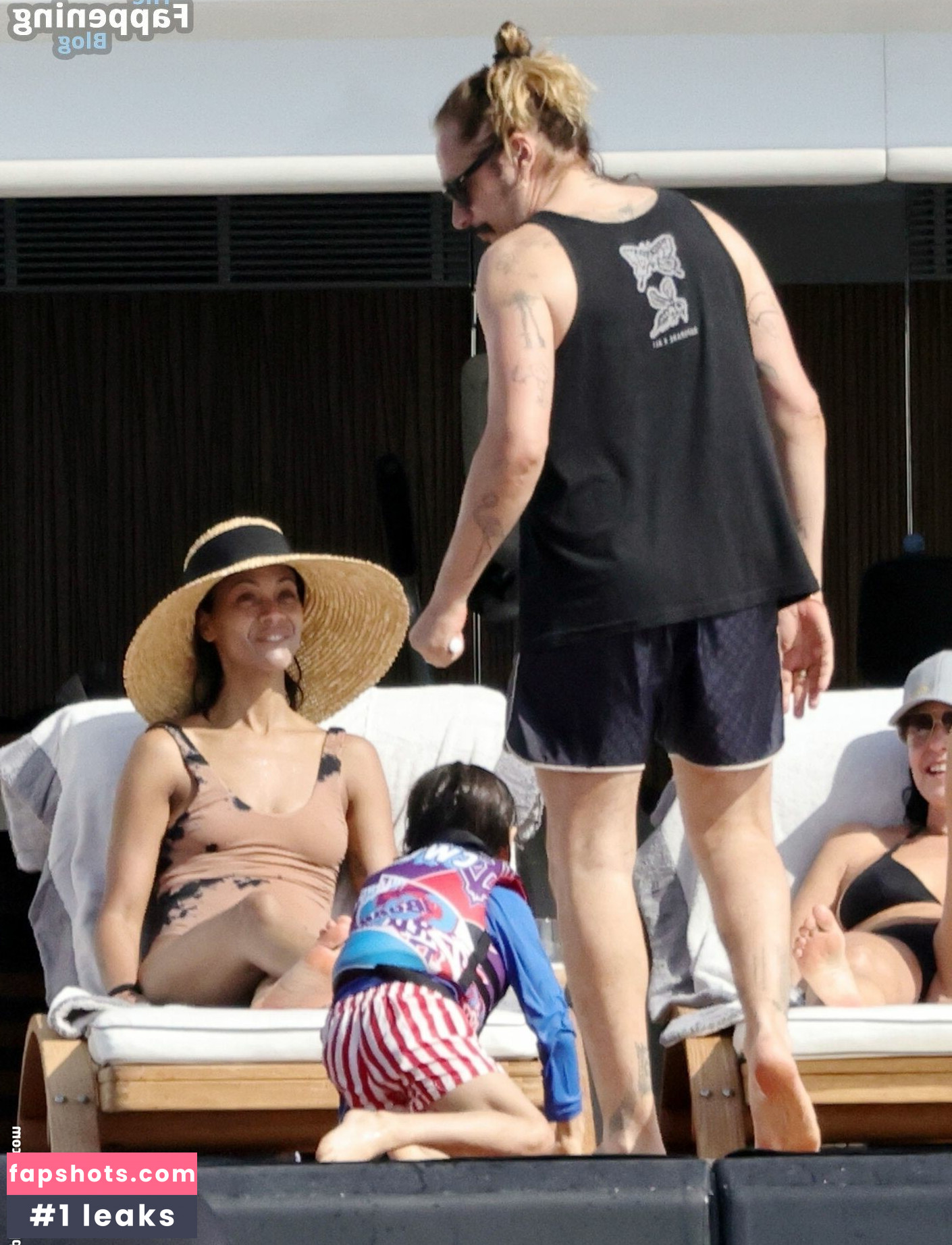 Zoe Saldana gallery photo #115