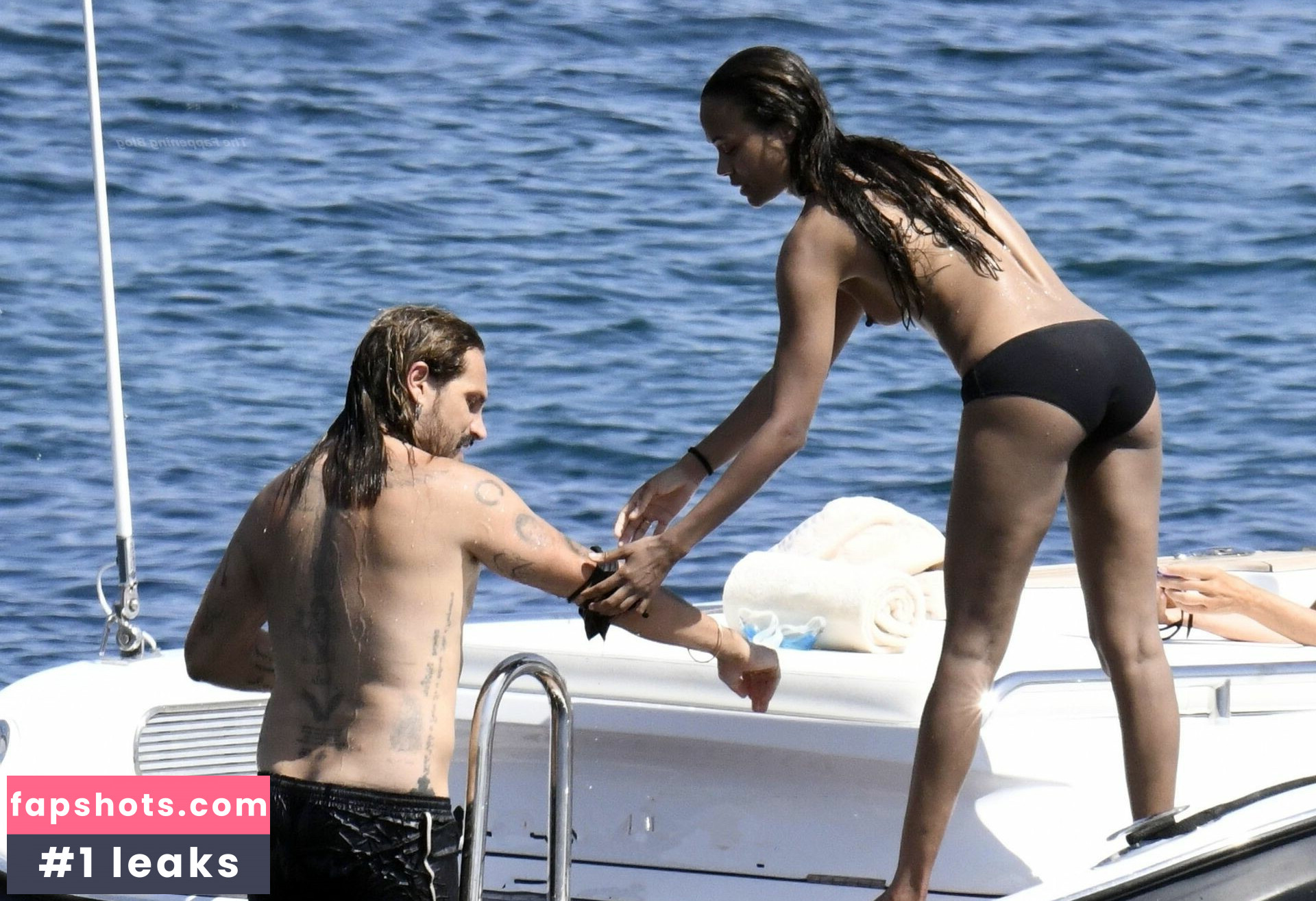 Zoe Saldana gallery photo #142