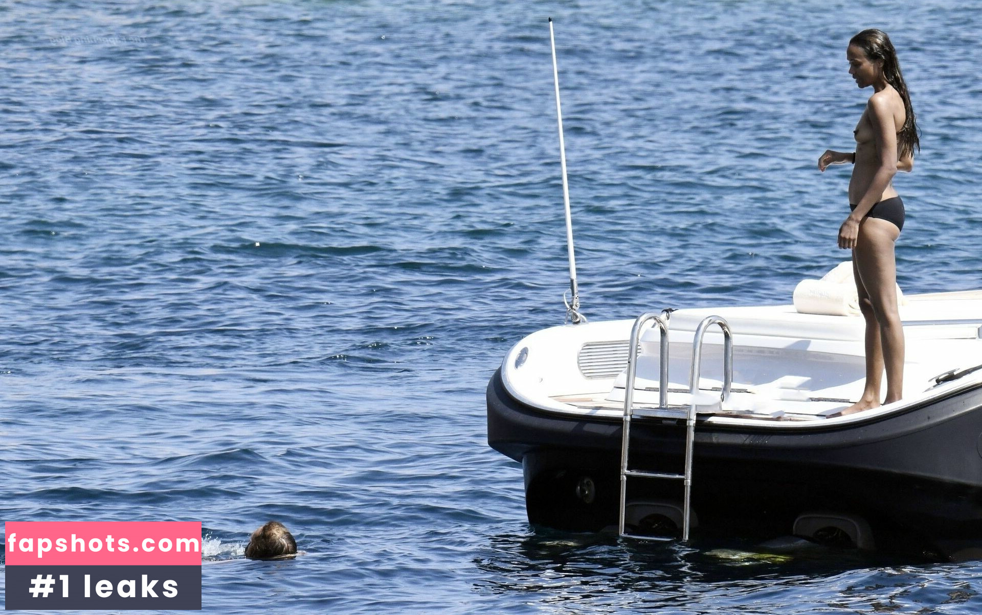 Zoe Saldana gallery photo #149