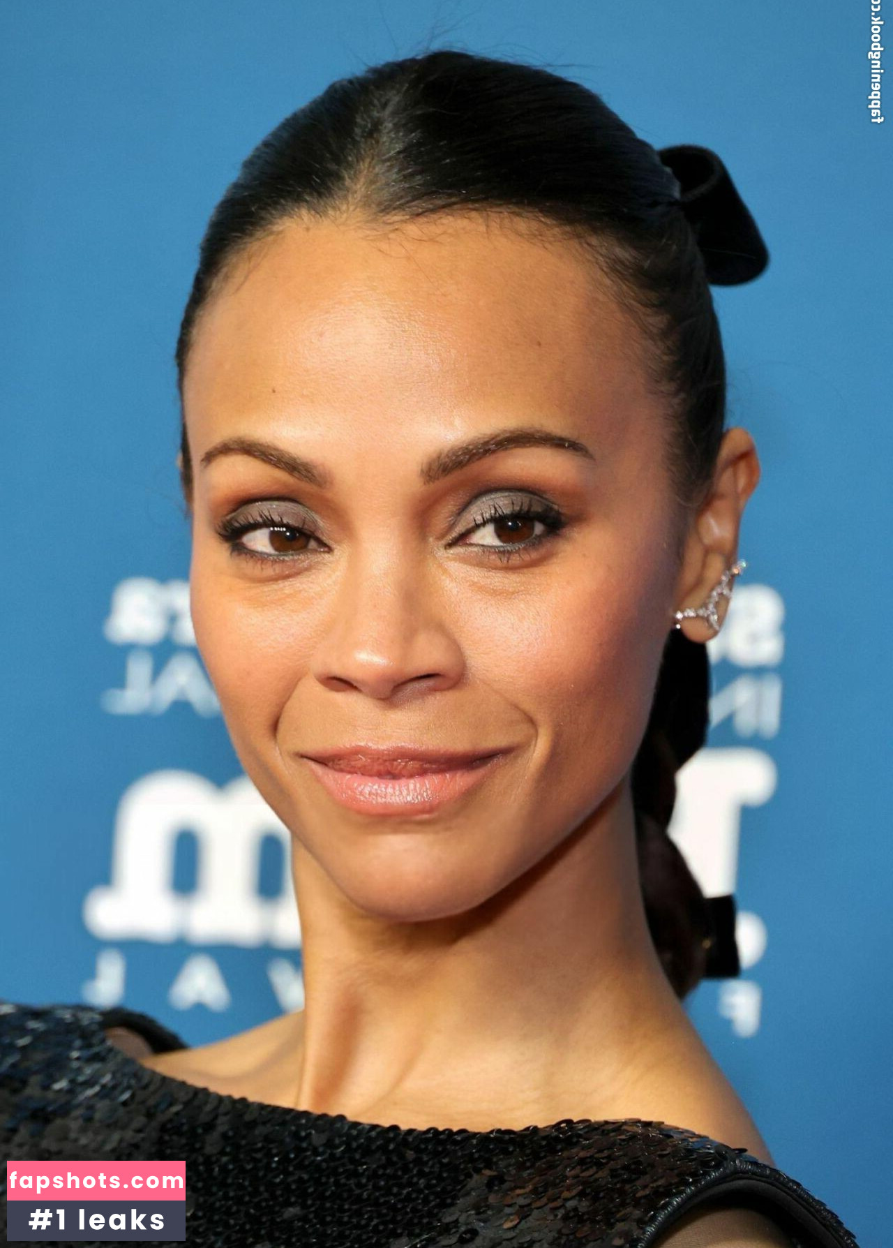 Zoe Saldana gallery photo #19