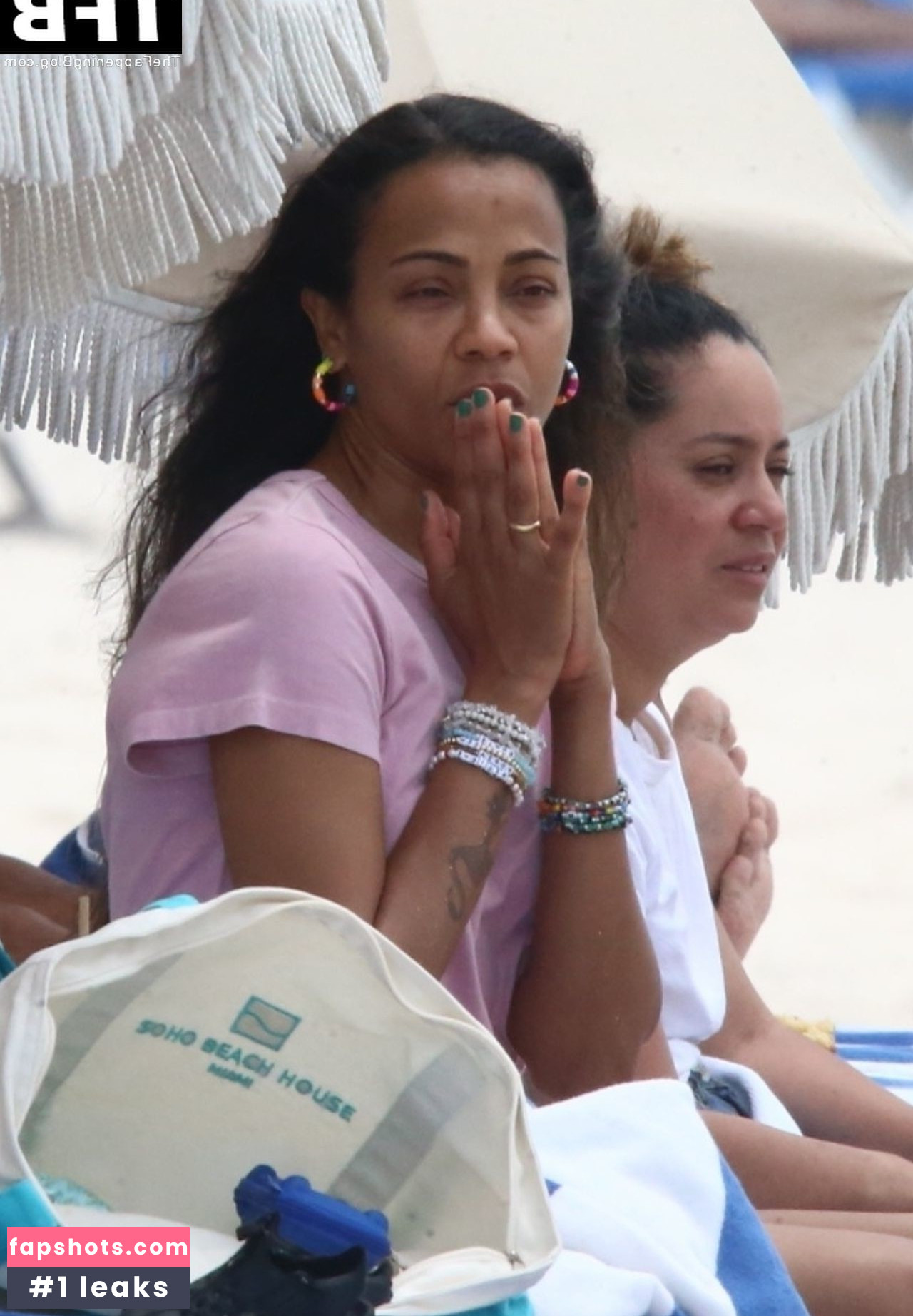 Zoe Saldana gallery photo #203