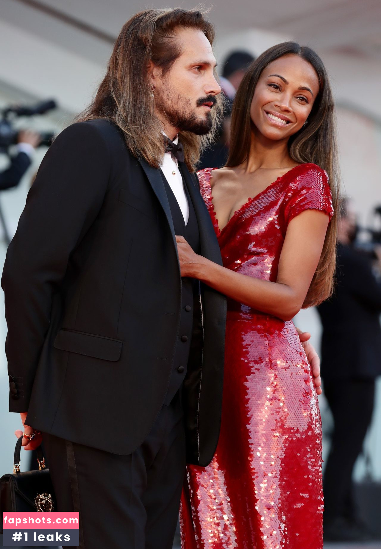 Zoe Saldana gallery photo #208