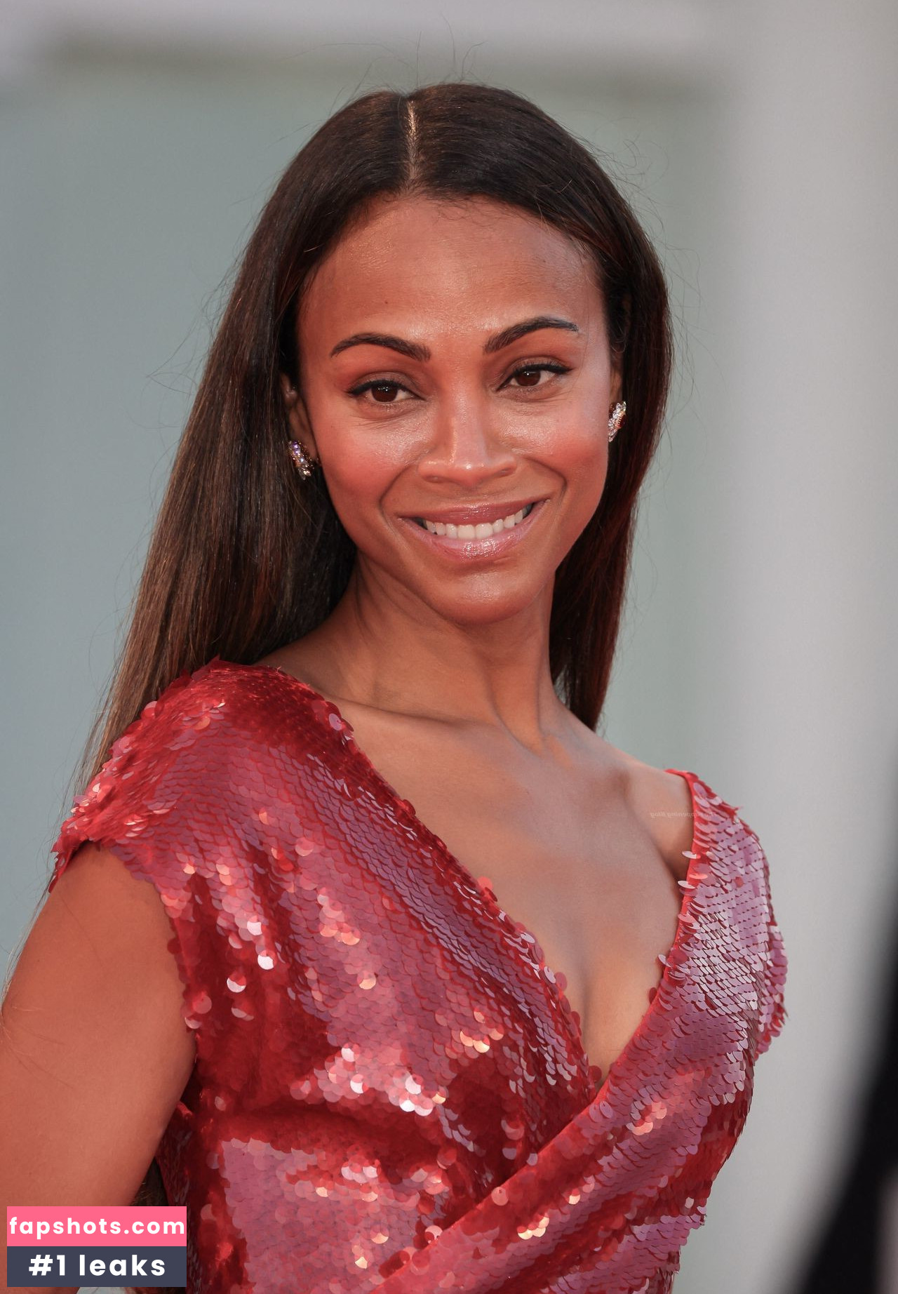 Zoe Saldana gallery photo #233