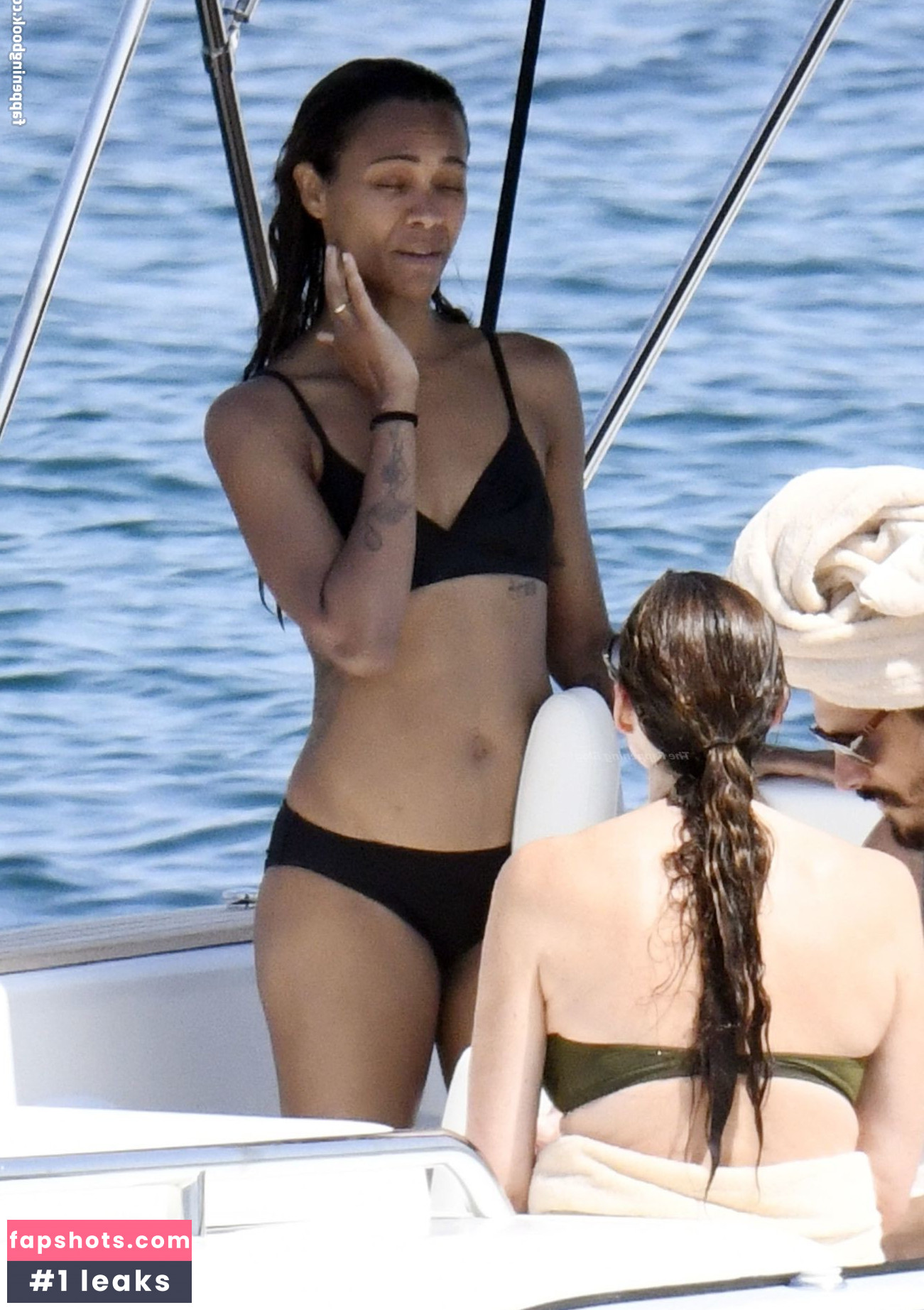 Zoe Saldana gallery photo #250