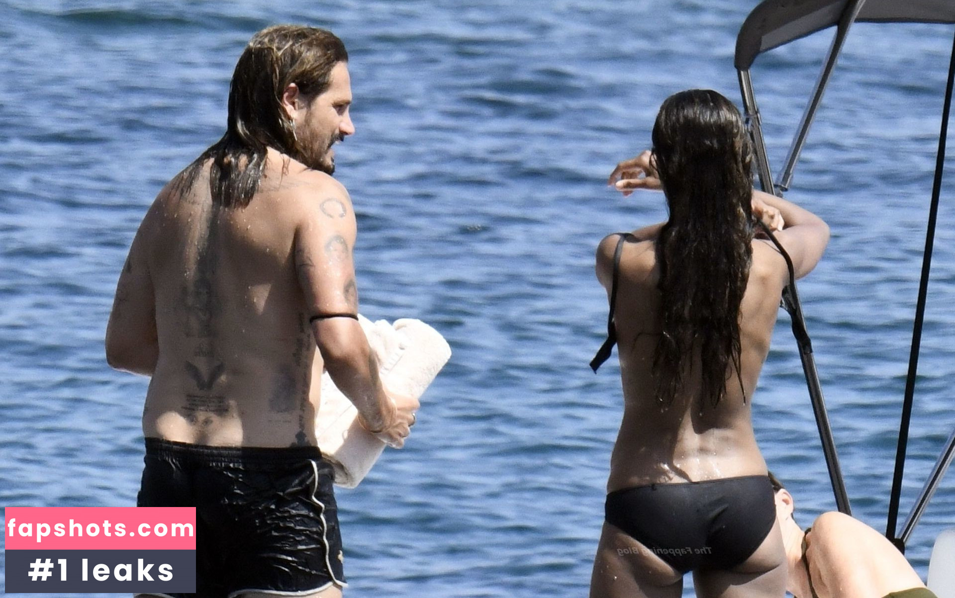 Zoe Saldana gallery photo #253