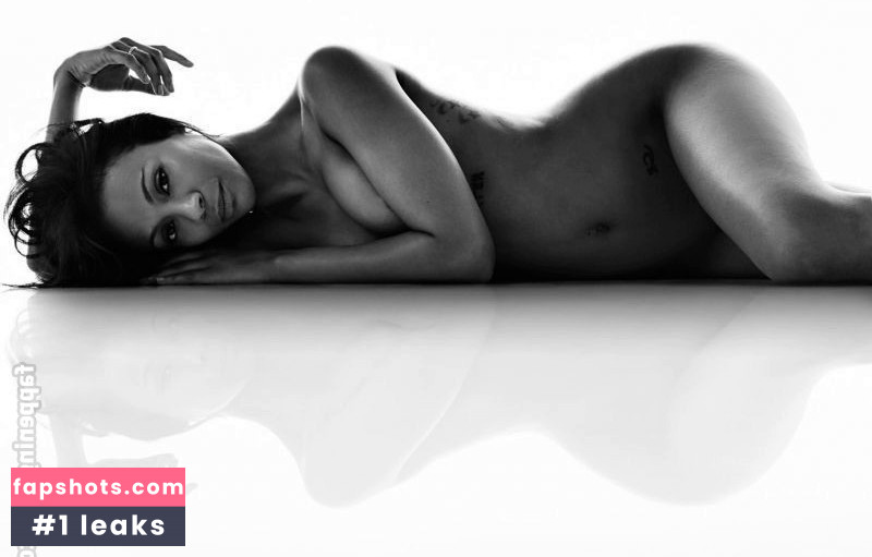 Zoe Saldana gallery photo #266