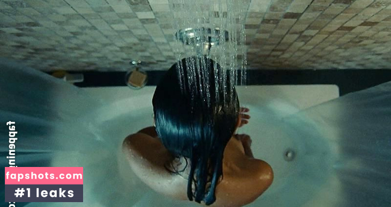 Zoe Saldana gallery photo #271