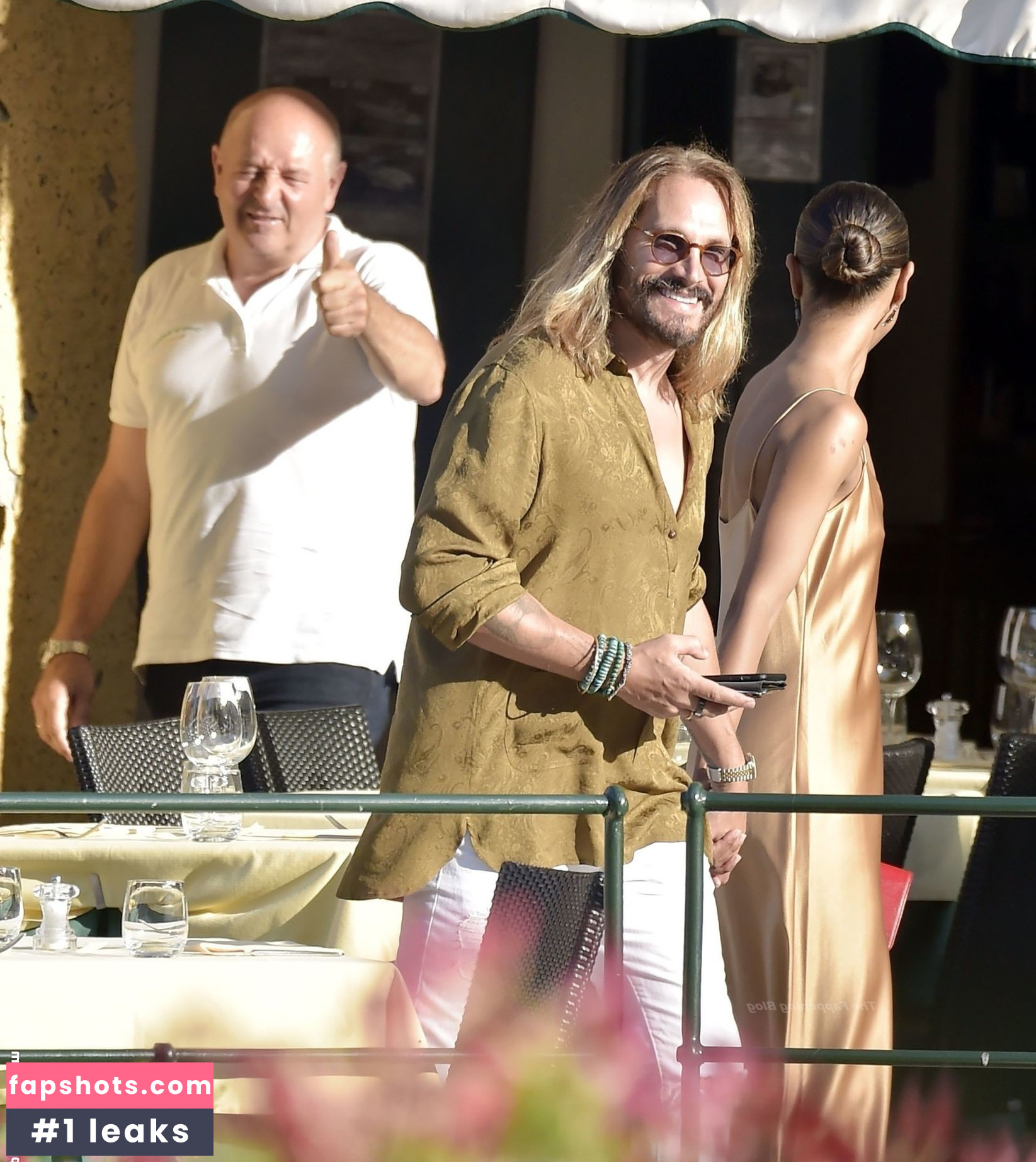 Zoe Saldana gallery photo #276