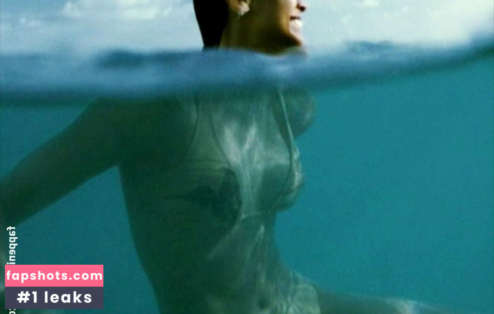 Zoe Saldana gallery photo #325