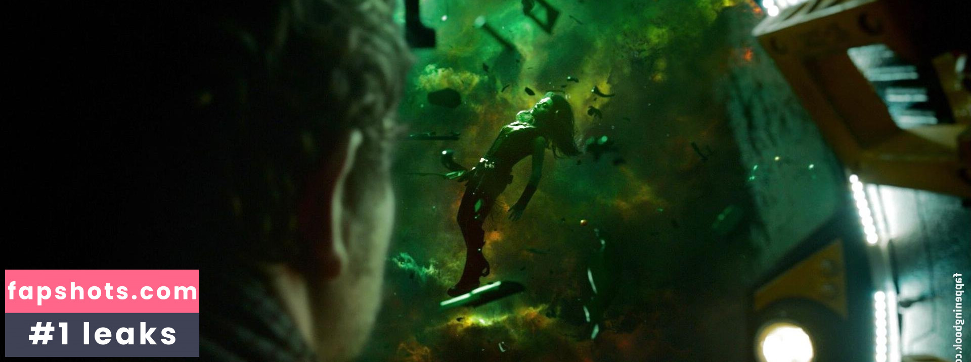 Zoe Saldana gallery photo #328