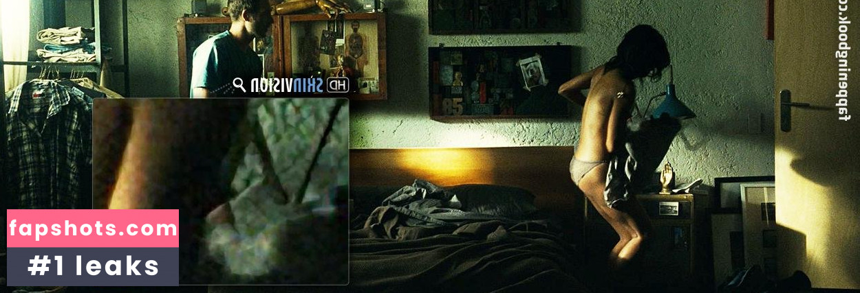 Zoe Saldana gallery photo #330