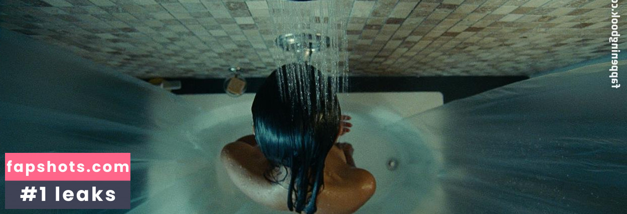 Zoe Saldana gallery photo #331