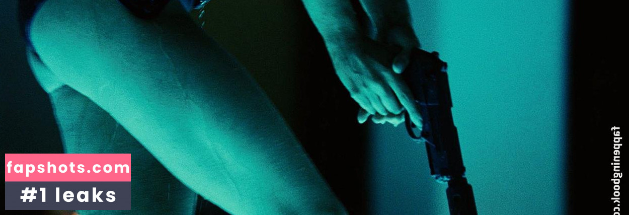 Zoe Saldana gallery photo #332