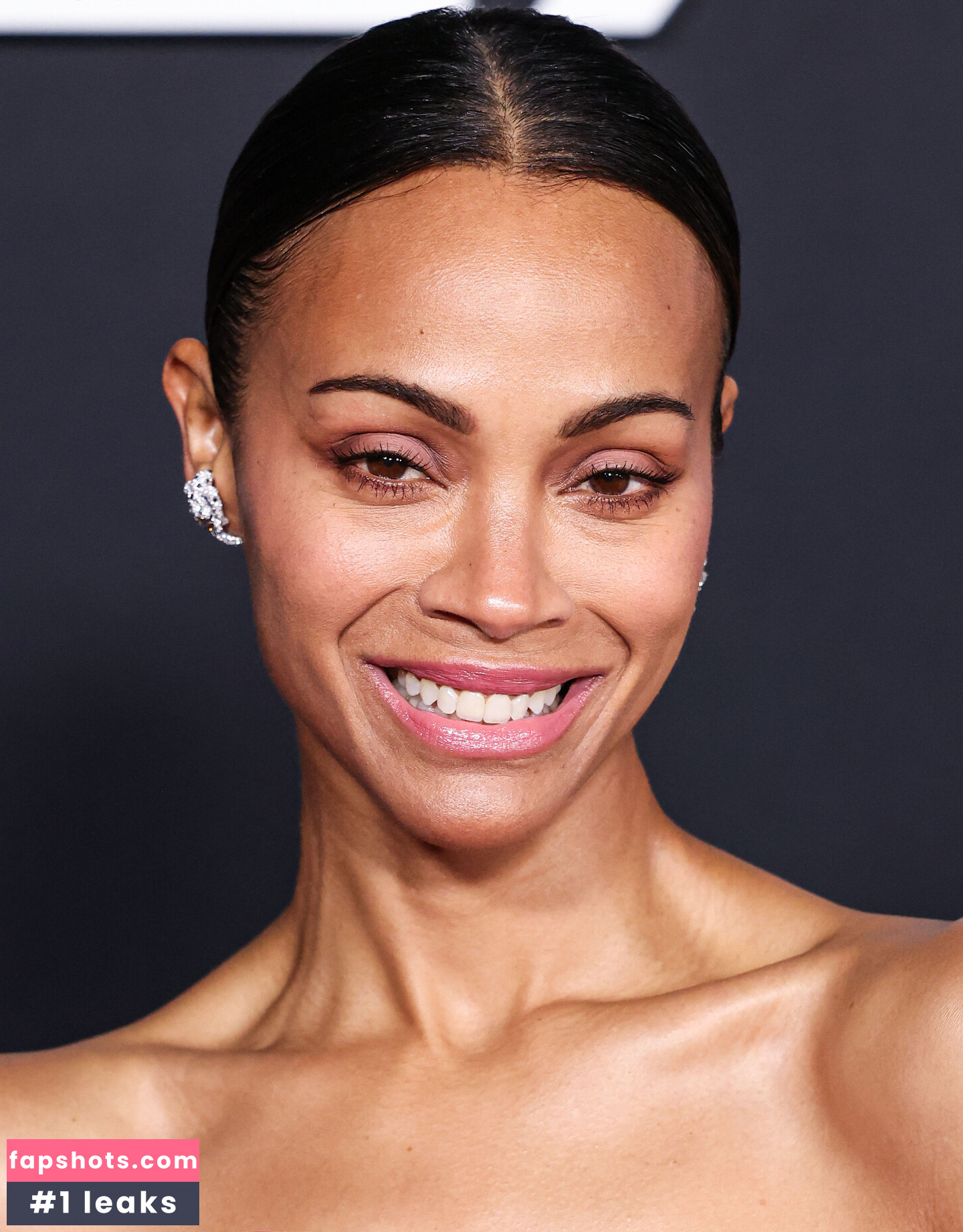 Zoe Saldana gallery photo #64