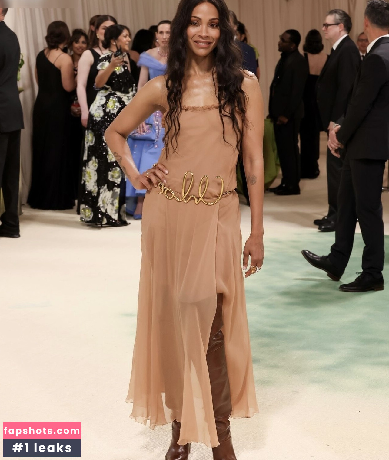 Zoe Saldana gallery photo #91