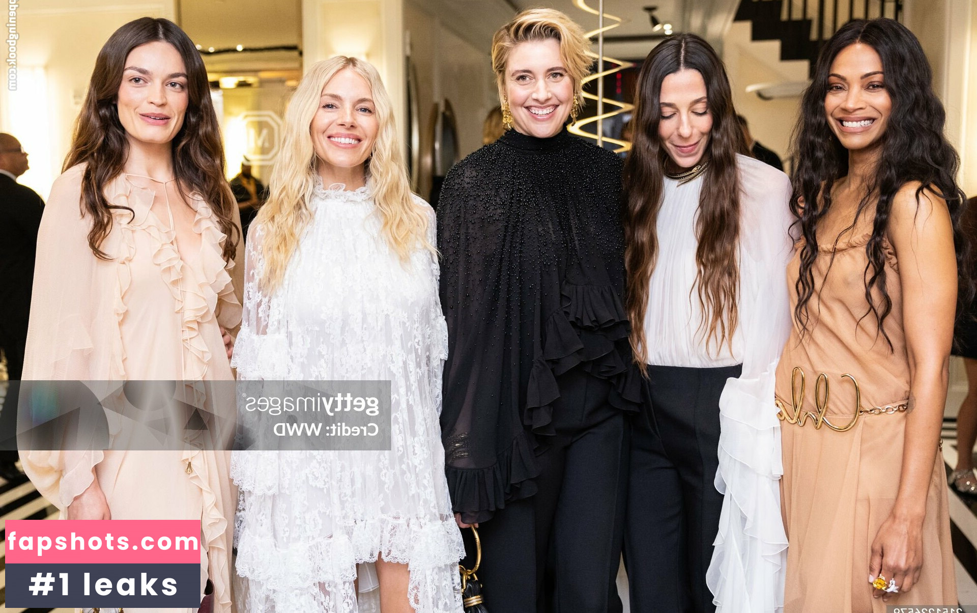 Zoe Saldana gallery photo #95