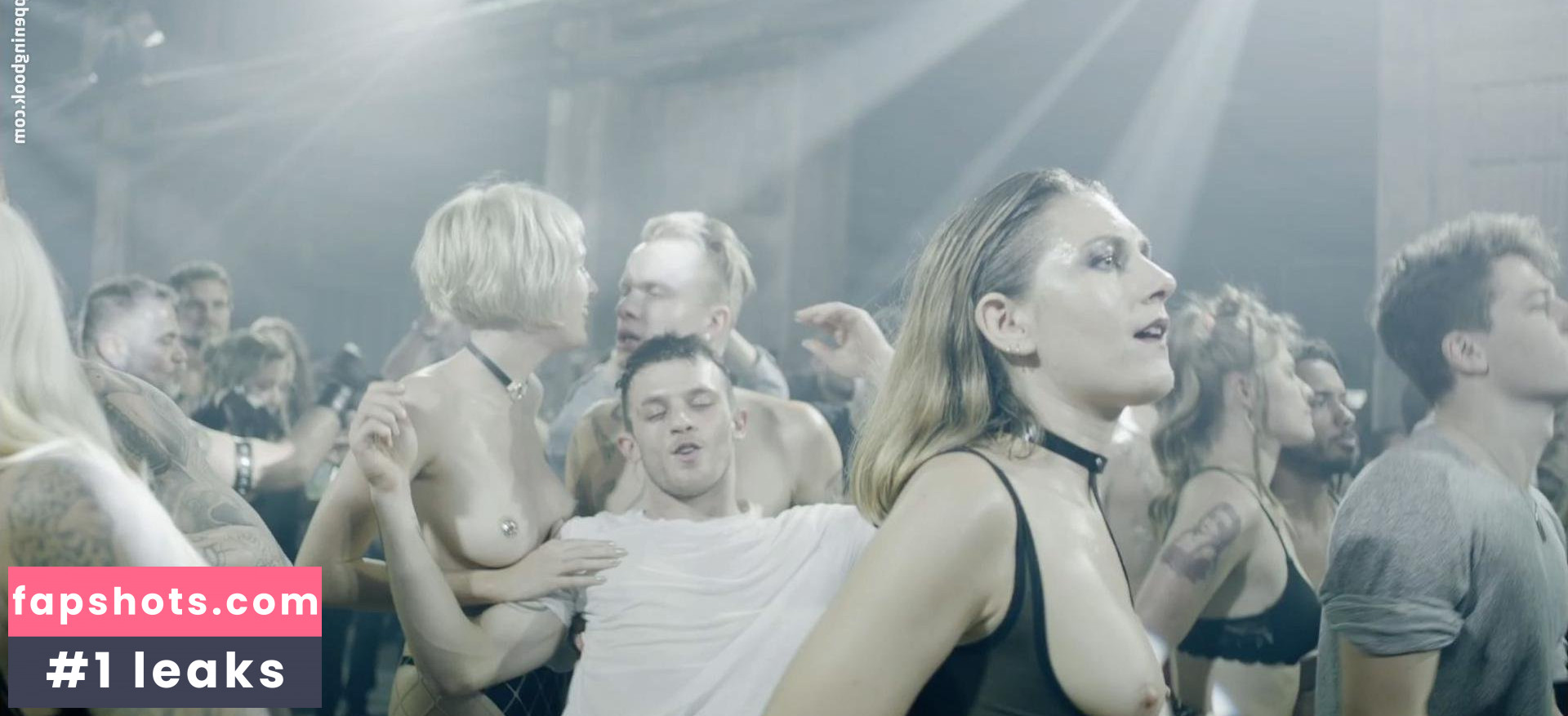 Zoe Steinbrenner gallery photo #11