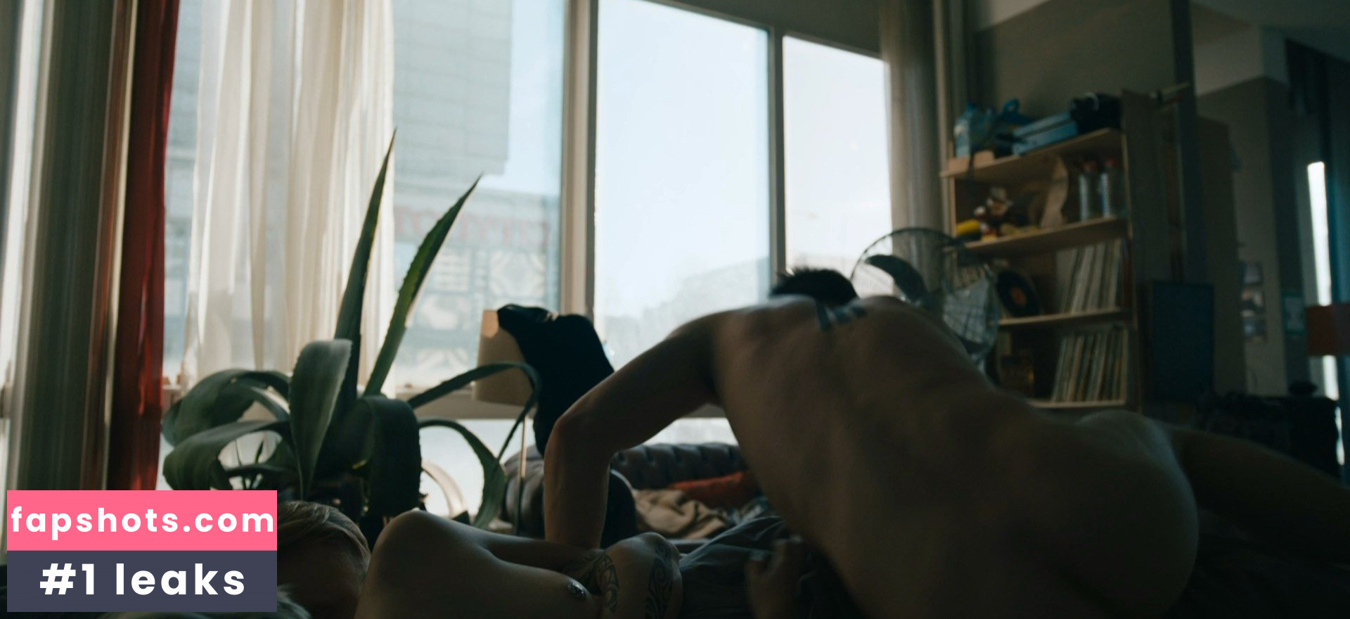 Zoe Steinbrenner gallery photo #5