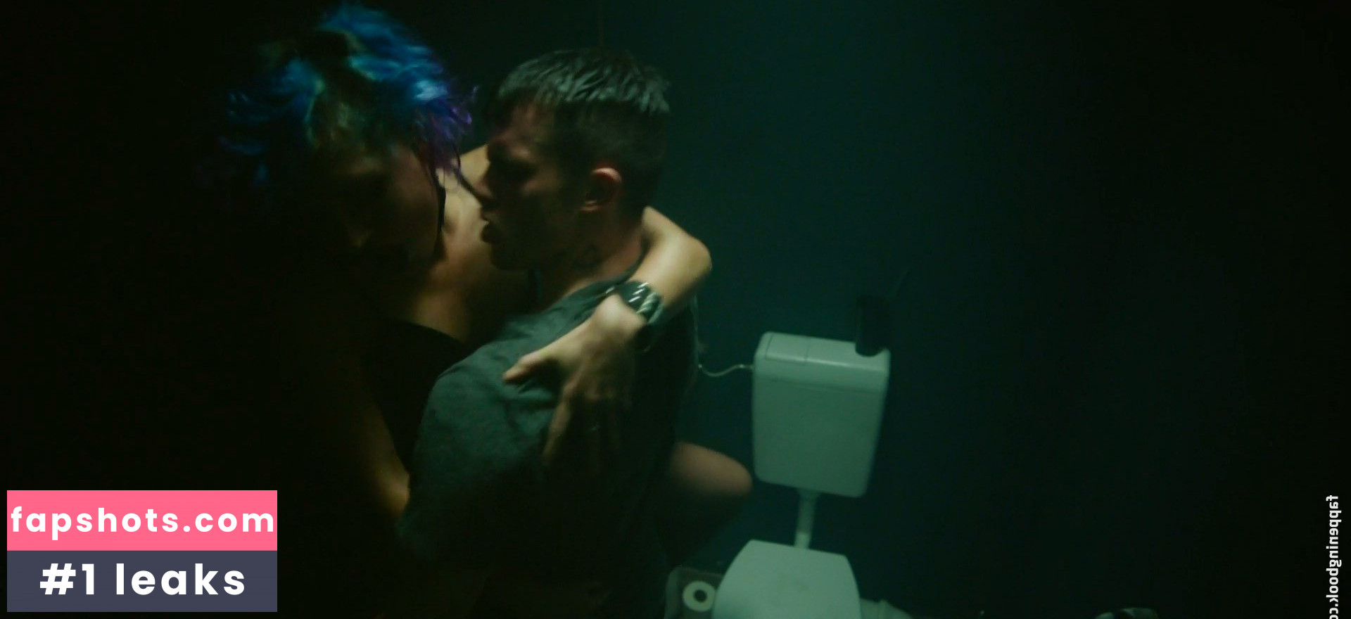 Zoe Steinbrenner gallery photo #7