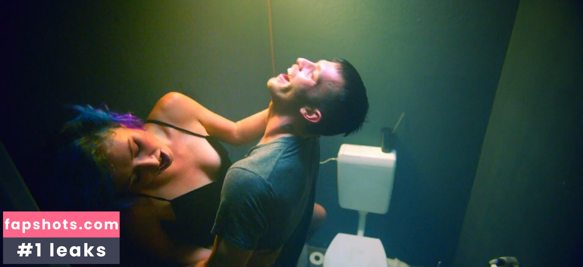 Zoe Steinbrenner gallery photo #9