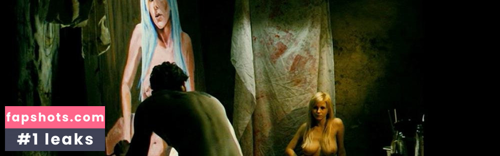 Zoe Stollery nude babe gallery