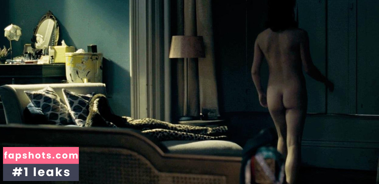 Zoe Tapper gallery photo #14