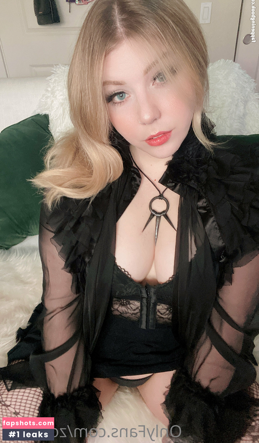 ZoeCatfu gallery photo #36