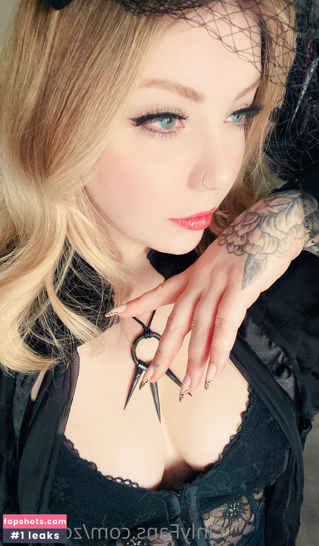 ZoeCatfu gallery photo #40