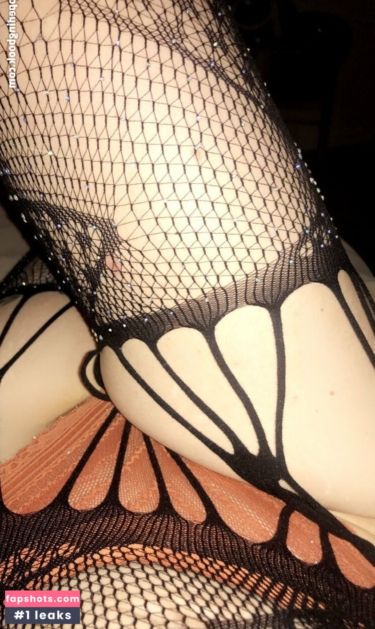 zoee12 gallery photo #30