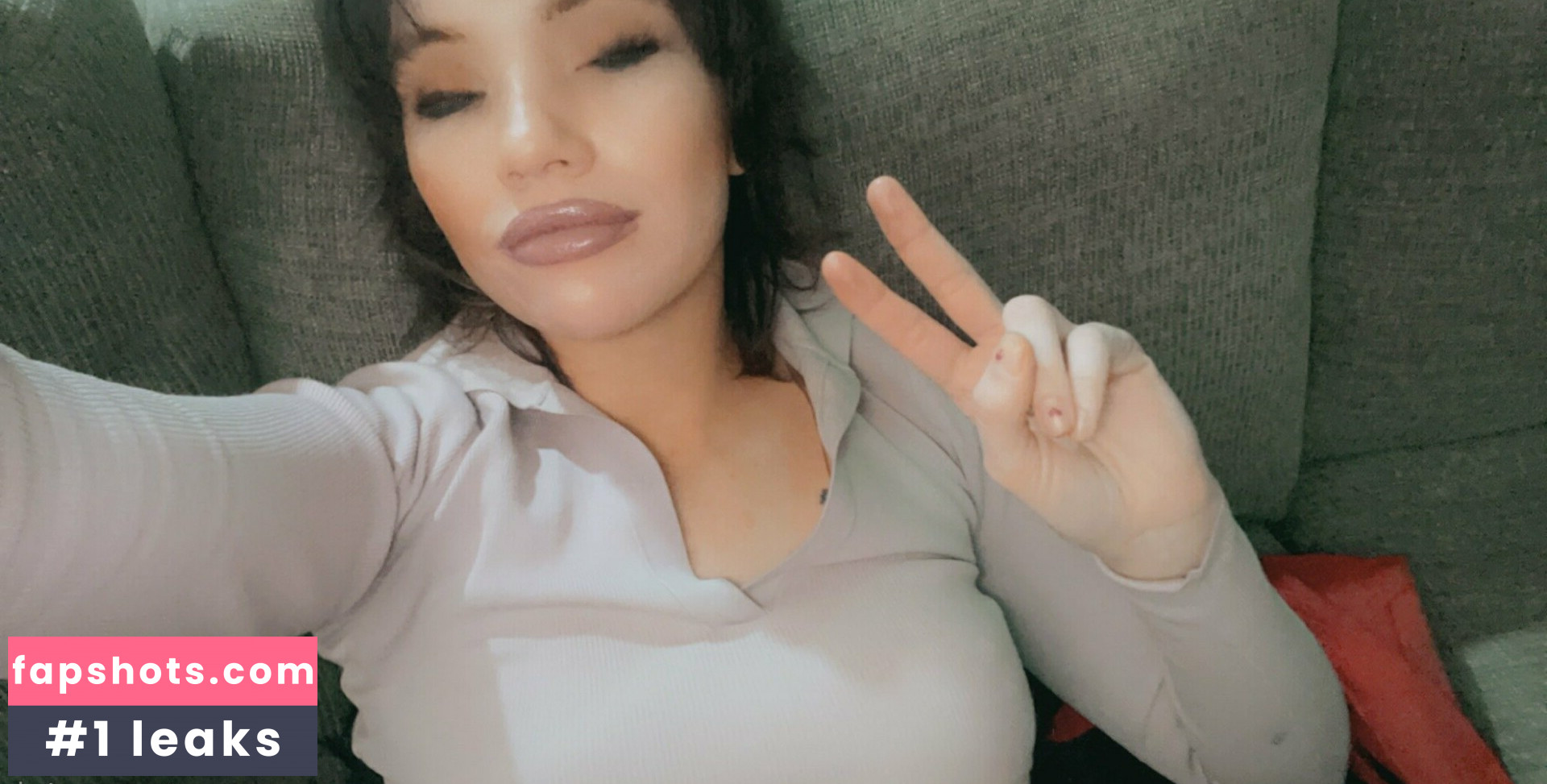 zoee12 gallery photo #4