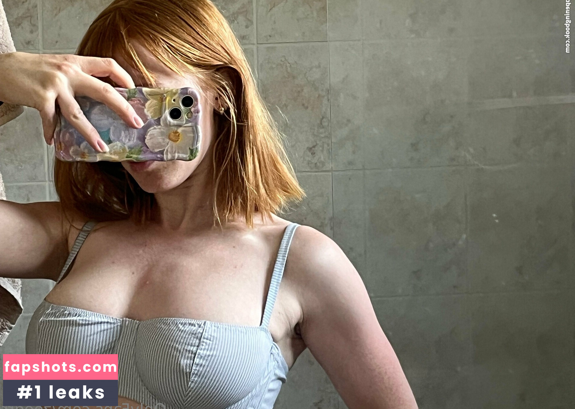 zoegrr nude babe gallery