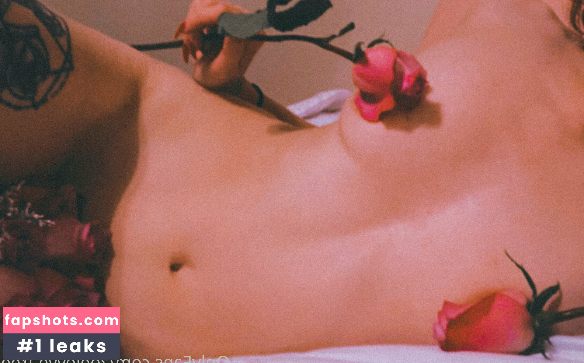 zoelovve-free gallery photo #11