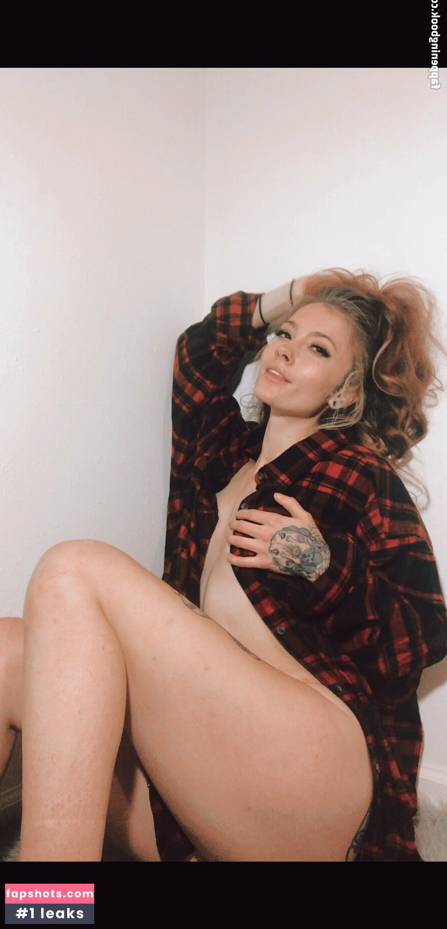 zoelovve-free gallery photo #19